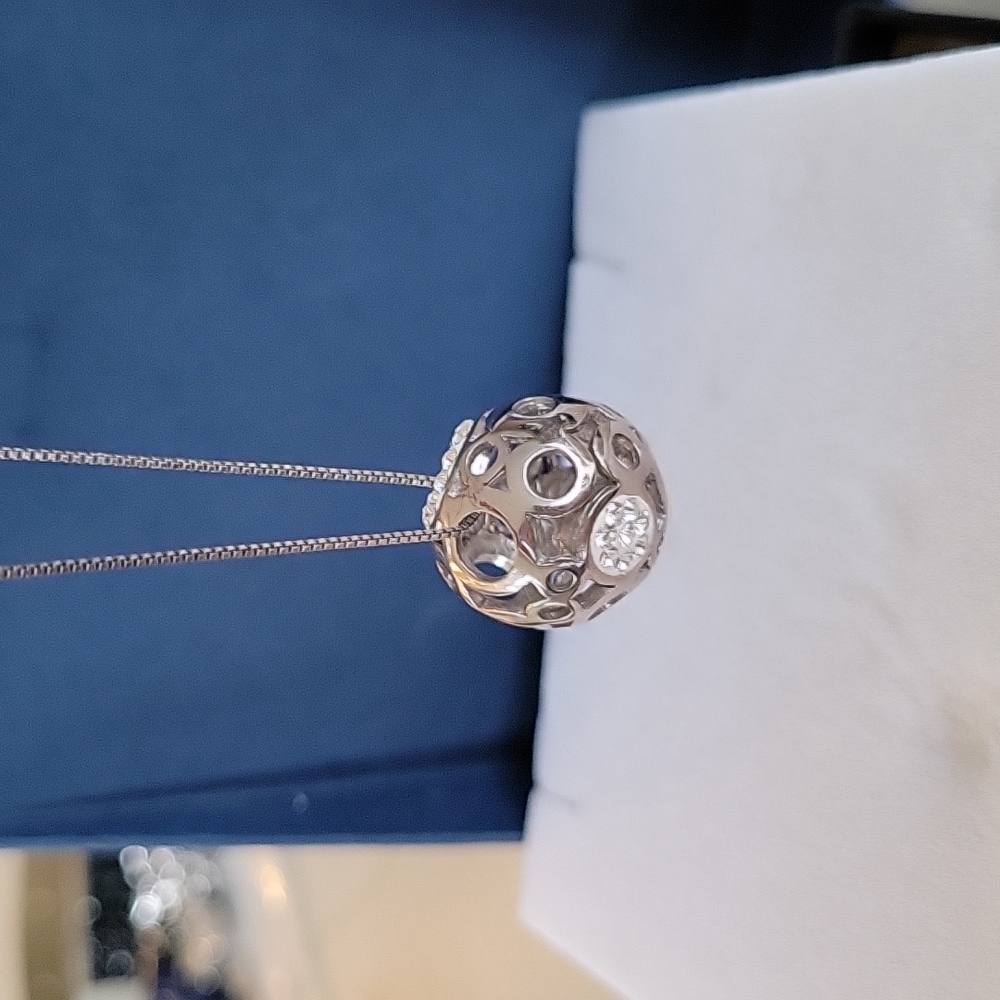 Bella Bello sterling silver ball pendant necklace